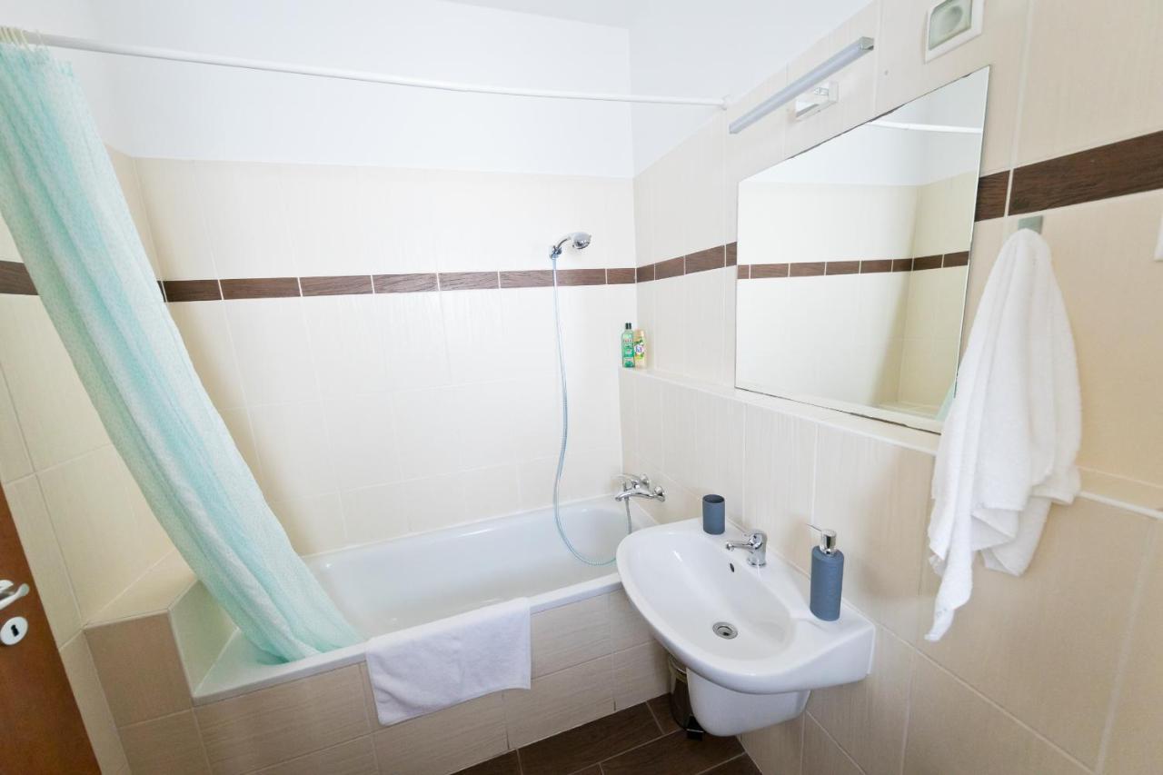 Lovag Studio Apartment Budapest Bagian luar foto